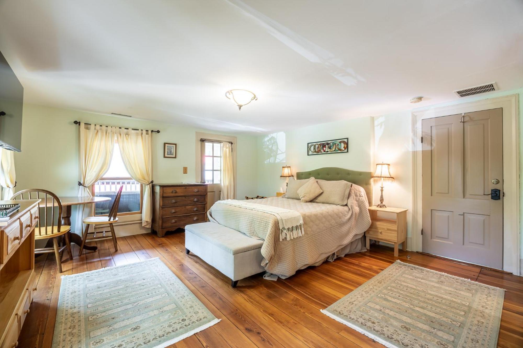 Bliss Point Farm And B&B, Llc Earlysville 外观 照片