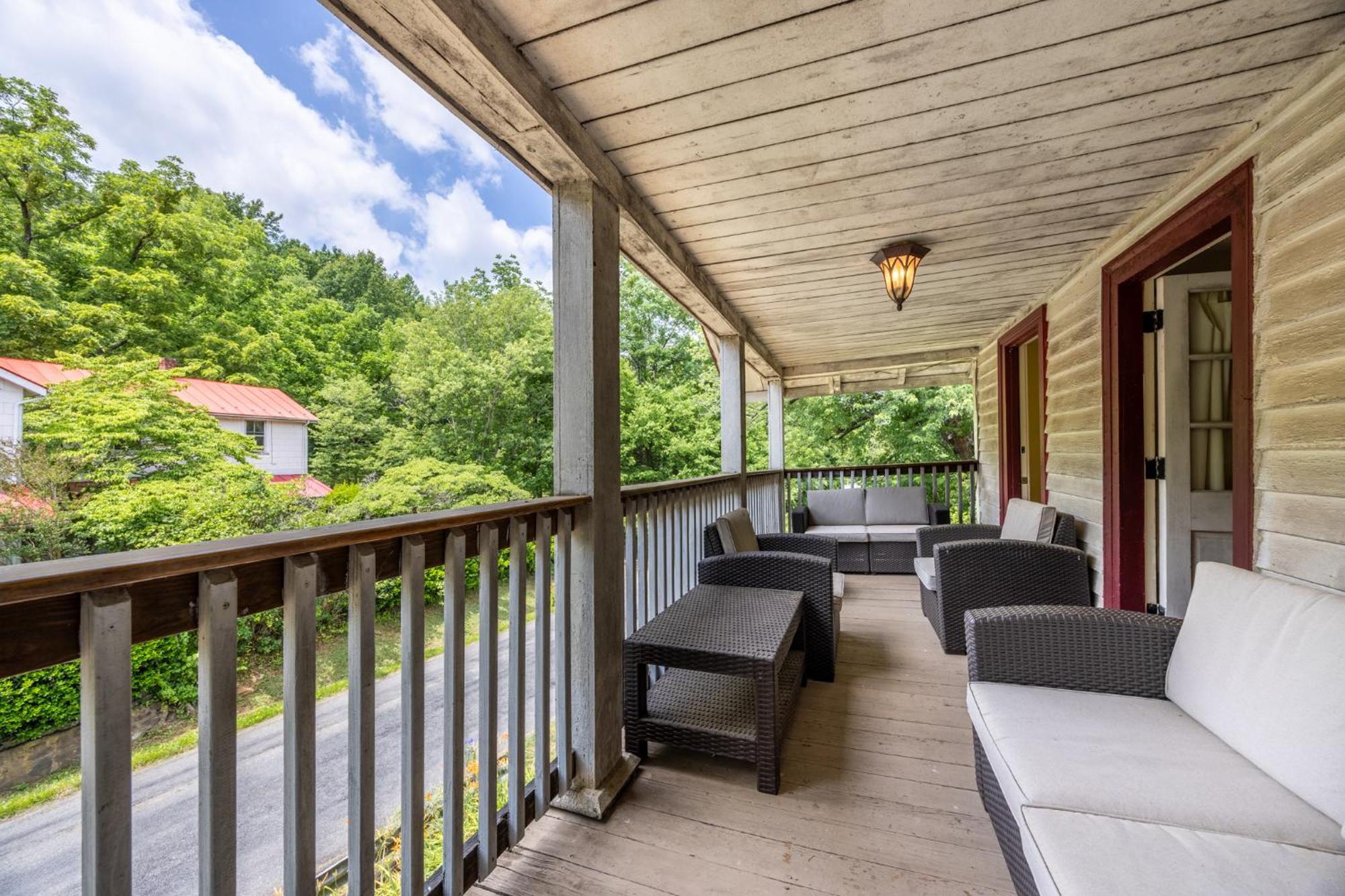 Bliss Point Farm And B&B, Llc Earlysville 外观 照片